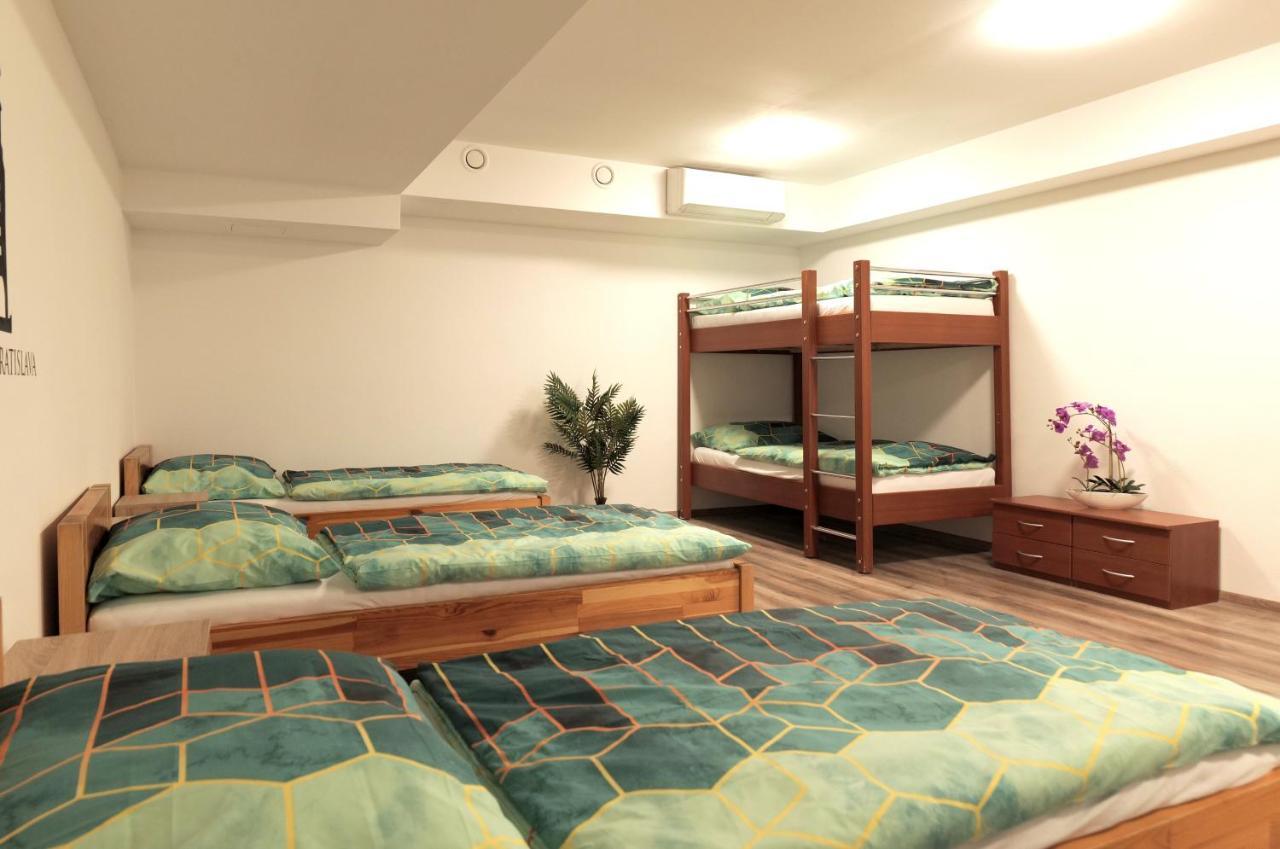 Hostel Old Town 브라티슬라바 외부 사진