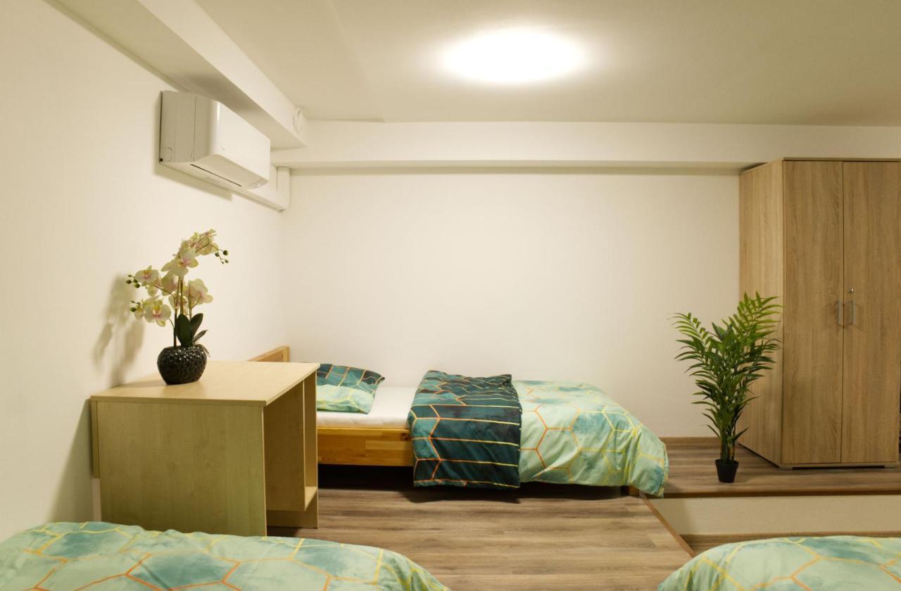 Hostel Old Town 브라티슬라바 외부 사진