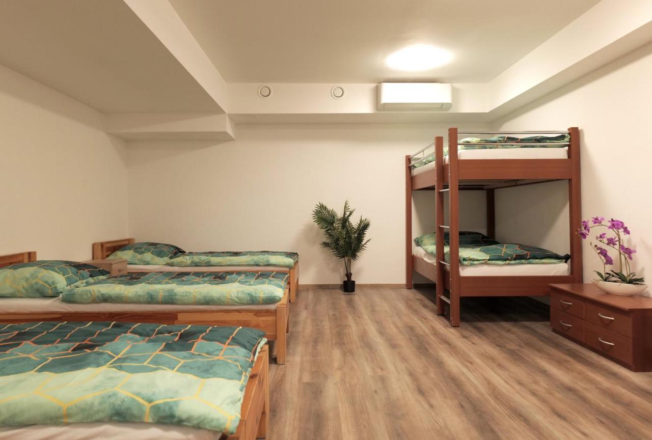 Hostel Old Town 브라티슬라바 외부 사진