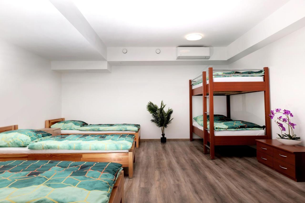 Hostel Old Town 브라티슬라바 외부 사진
