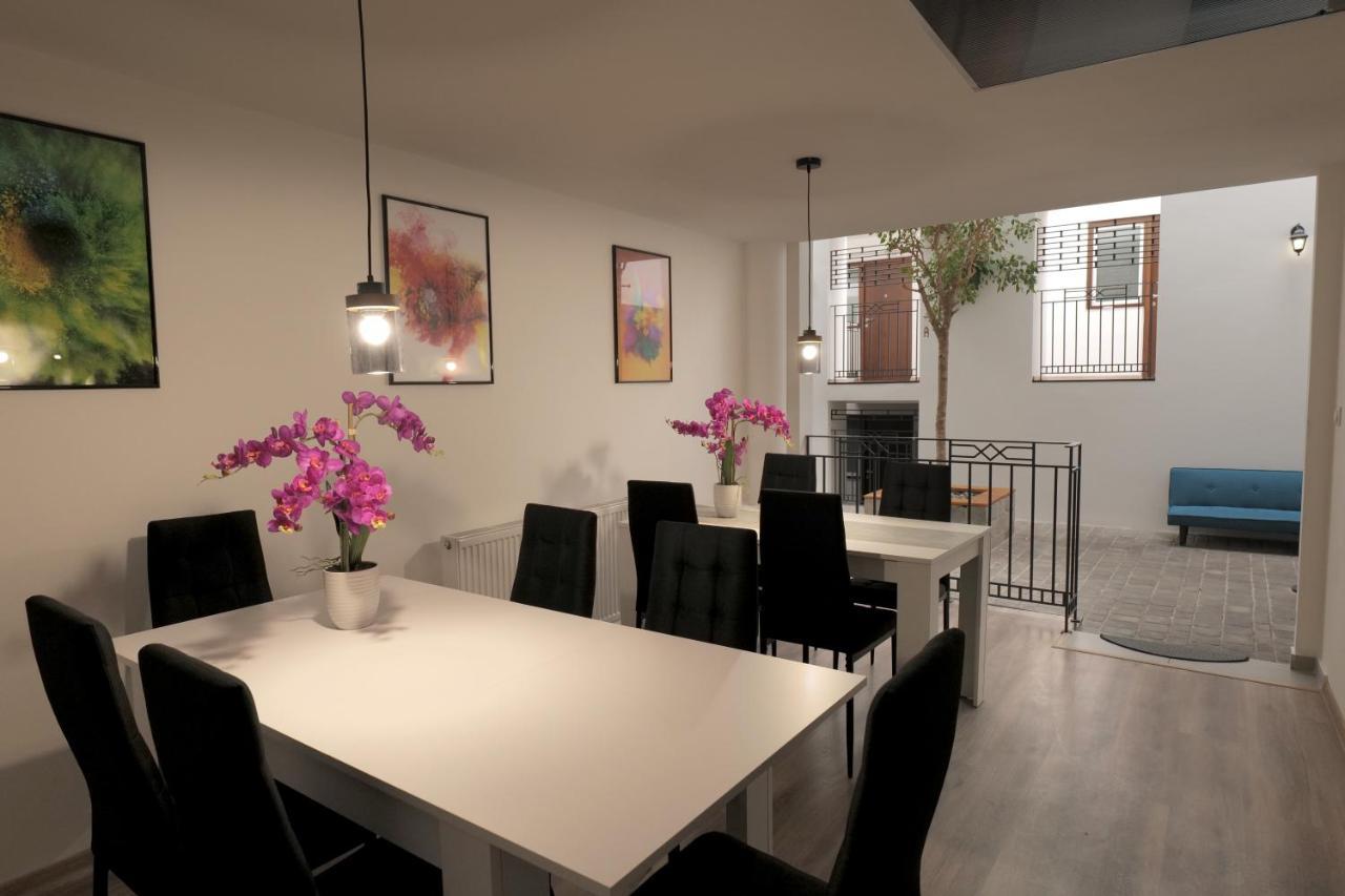 Hostel Old Town 브라티슬라바 외부 사진