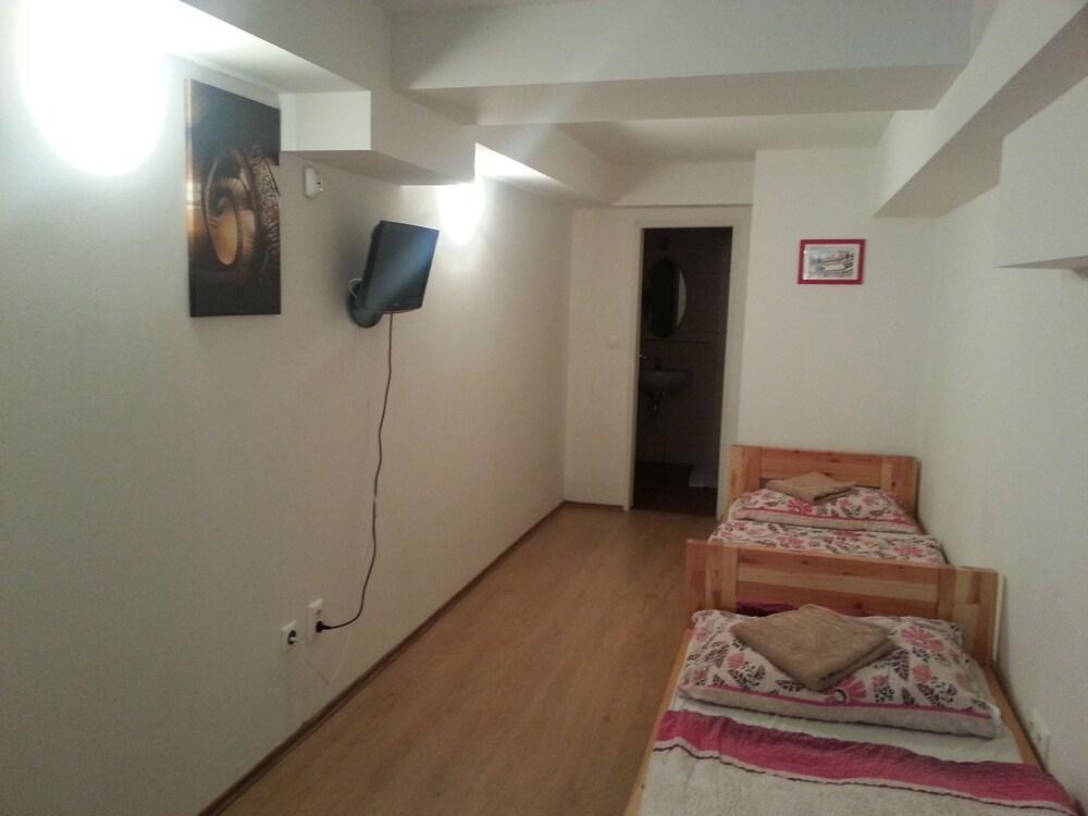 Hostel Old Town 브라티슬라바 외부 사진