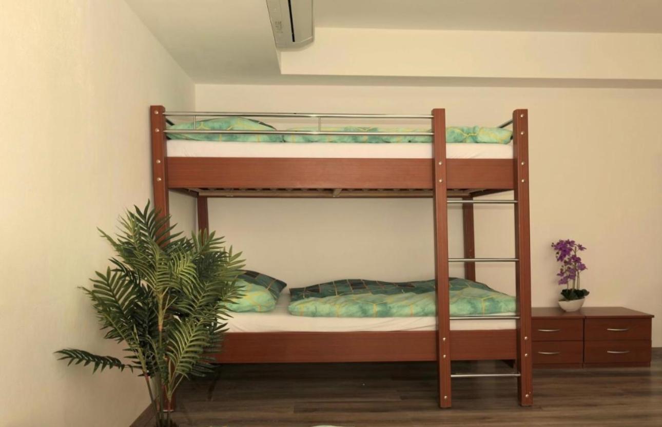Hostel Old Town 브라티슬라바 외부 사진